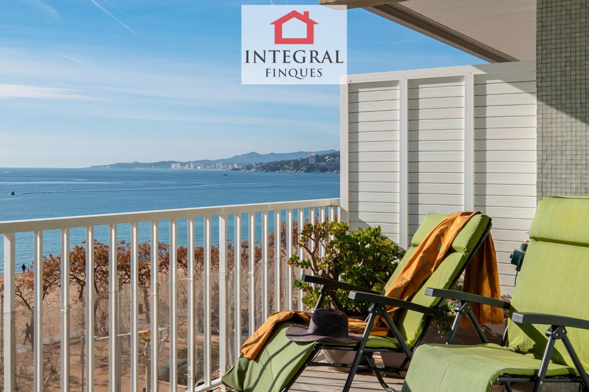 Blue Division Apartment Palamos
